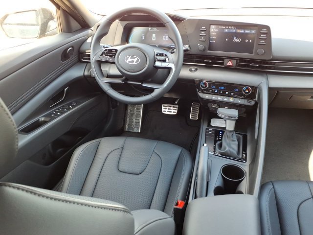 New 2026 Hyundai Elantra SEL Sport FWD image 4