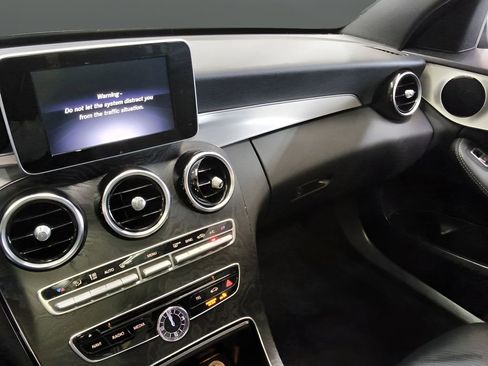 Used 2018 Mercedes-Benz C 300 Sedan w/ Premium Package image 23