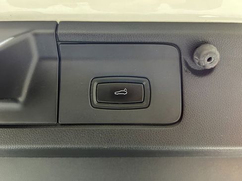 Used 2012 Porsche Panamera 4 image 59