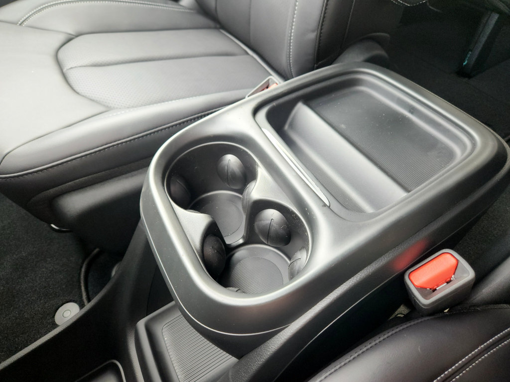 New 2027 Chrysler Pacifica Select FWD image 35