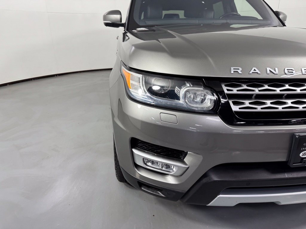 Used 2017 Land Rover Range Rover Sport Supercharged AWD/4WD image 3