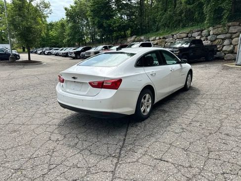 Used 2022 Chevrolet Malibu LS FWD image 5
