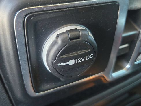 Used 2022 Jeep Wrangler Unlimited Sport AWD/4WD image 21
