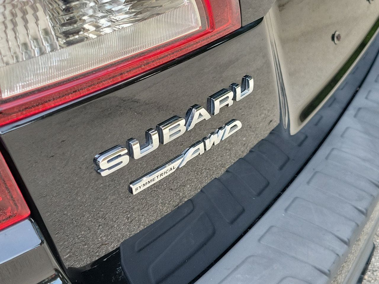 Used 2019 Subaru Outback 3.6R Touring AWD/4WD image 6