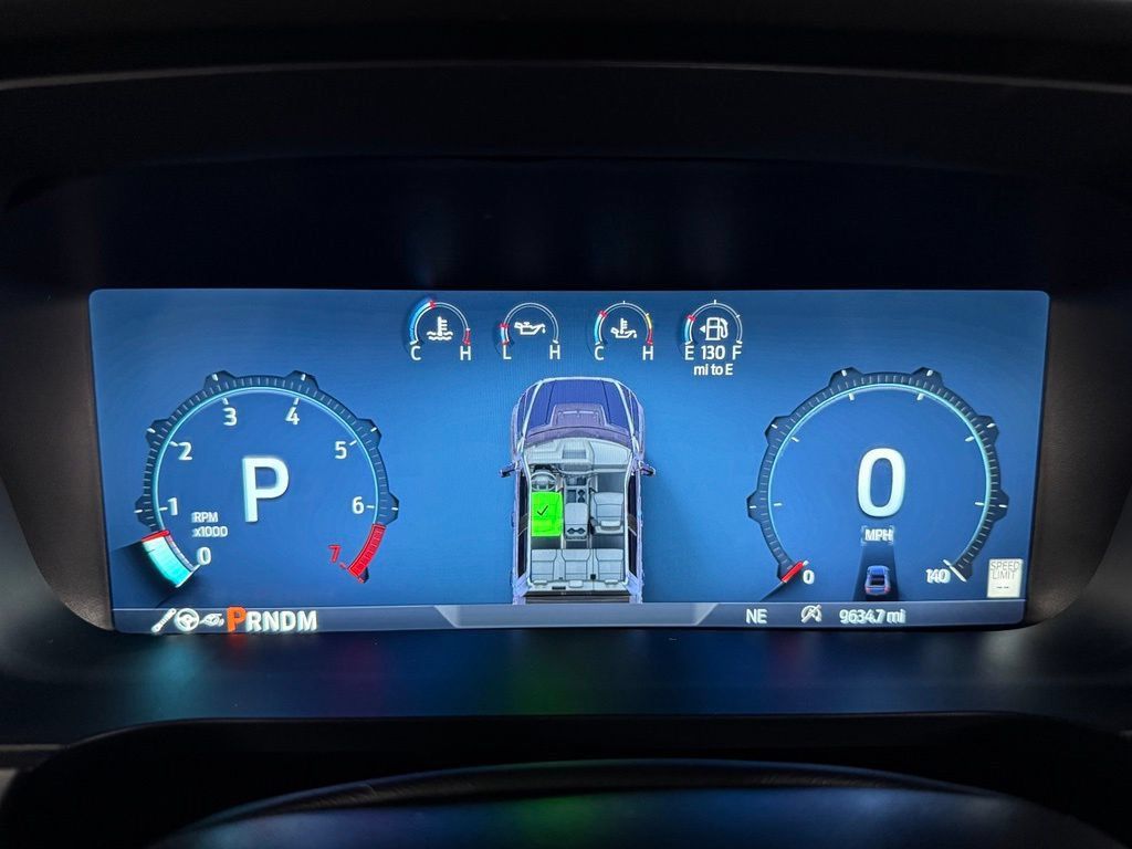 Used 2025 Ford F150 Raptor AWD/4WD image 39