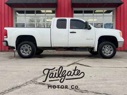 Used 2013 GMC Sierra 2500 W/T w/ Snow Plow Prep Package