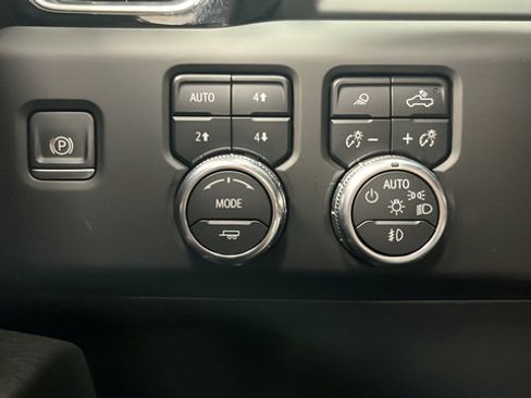 Used 2022 GMC Sierra 1500 Denali AWD/4WD image 43