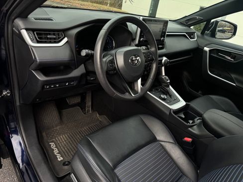Used 2020 Toyota RAV4 XSE image 11