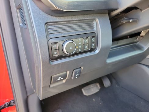 New 2026 Ford F250 Lariat w/ Black Appearance Package image 23