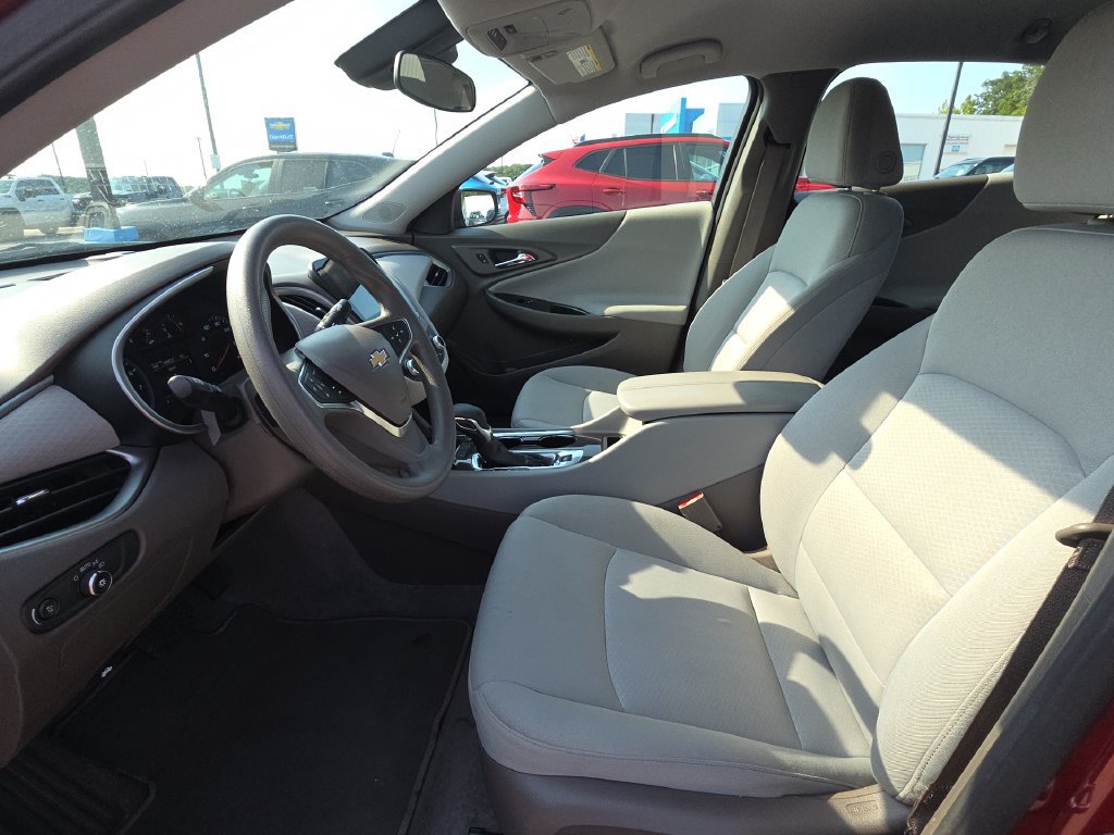 Used 2025 Chevrolet Malibu LT FWD image 15