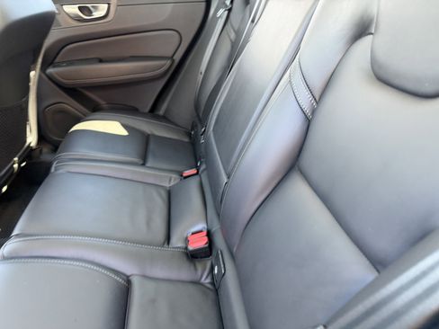 Certified 2023 Volvo XC60 B5 Ultimate w/ Protection Package Premier image 17