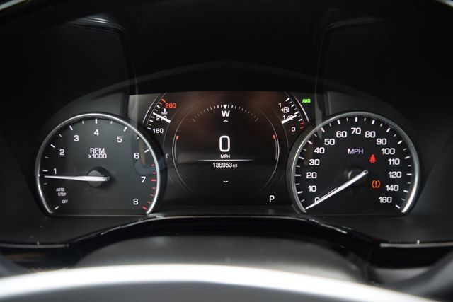 Used 2019 Cadillac XT5 Platinum AWD/4WD image 3