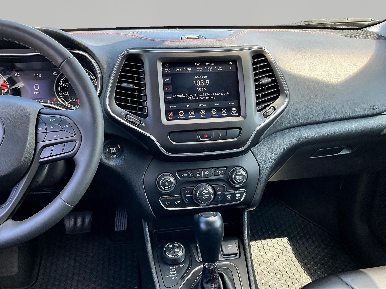 Used 2022 Jeep Cherokee Trailhawk w/ Trailer Tow Group AWD/4WD image 9