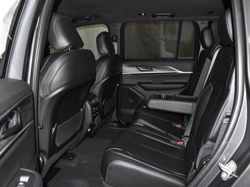 New 2025 Jeep Grand Cherokee Limited w/ Trailer Tow Package image 27