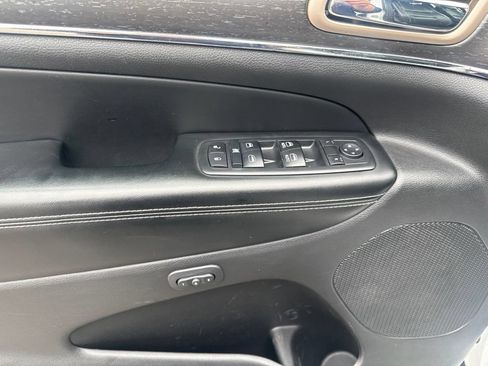 Used 2017 Jeep Grand Cherokee Limited AWD/4WD image 22
