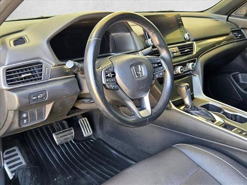 Used 2019 Honda Accord Sport image 9