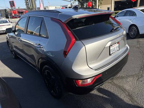 Used 2023 Kia Niro Wind FWD image 5