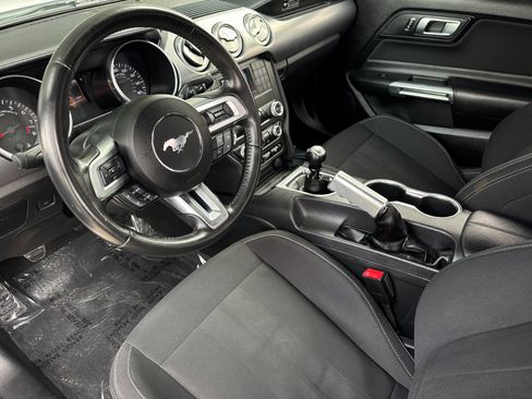 Used 2020 Ford Mustang GT w/ Black Accent Package RWD image 9