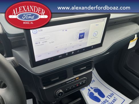 New 2025 Ford Maverick XL image 24