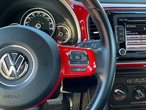 Used 2014 Volkswagen Beetle 2.5 image 21
