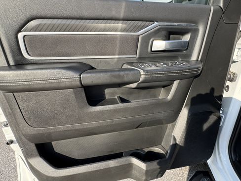 Certified 2025 RAM 2500 Big Horn AWD/4WD image 11