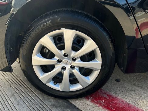 Used 2025 Toyota Corolla LE image 9