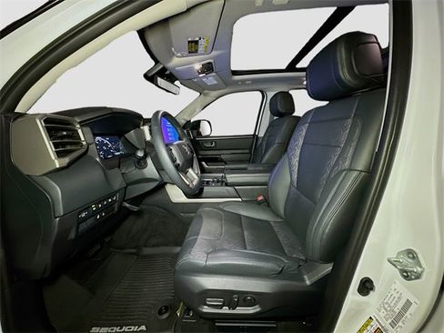 Used 2024 Toyota Sequoia Limited image 17