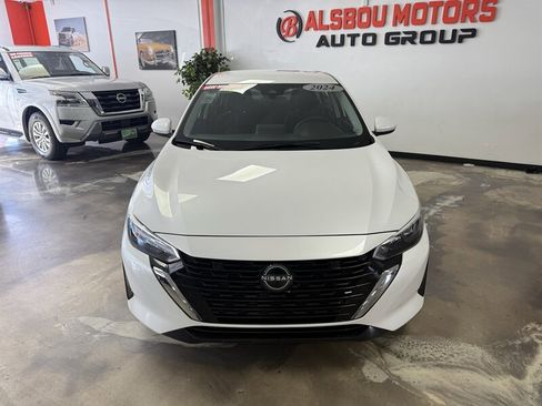 Used 2024 Nissan Sentra SV image 2