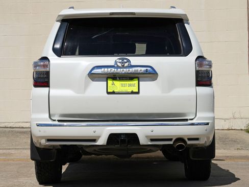 Used 2018 Toyota 4Runner Limited AWD/4WD image 10