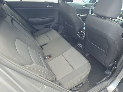 Used 2022 Kia Sportage LX AWD/4WD image 11