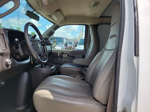 Used 2021 Chevrolet Express 2500 w/ Driver Convenience Package RWD image 11