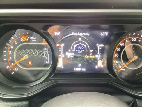 Certified 2025 Jeep Wrangler Unlimited Sahara AWD/4WD image 16