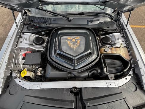 Used 2015 Dodge Challenger R/T Plus RWD image 33