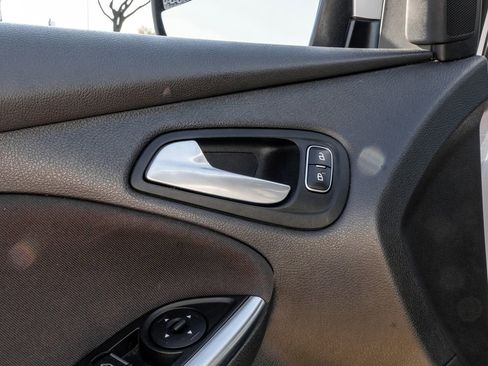 Used 2018 Ford Focus ST image 46