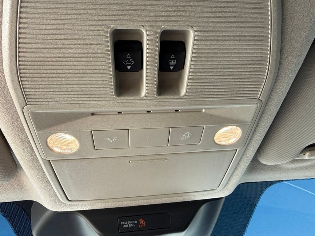 Used 2025 Nissan Kicks SV w/ SV Premium Package FWD image 26