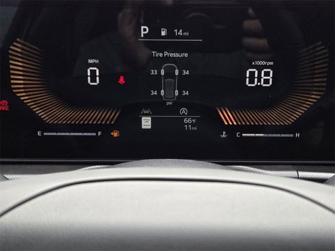 New 2026 Kia Sportage LX image 11