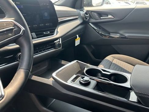 New 2026 Chevrolet Equinox LT AWD/4WD image 24