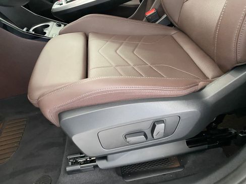 Used 2025 BMW X1 xDrive28i w/ Premium Package image 12