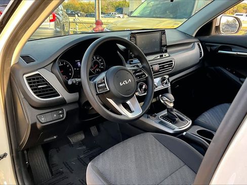 Used 2023 Kia Seltos LX image 15