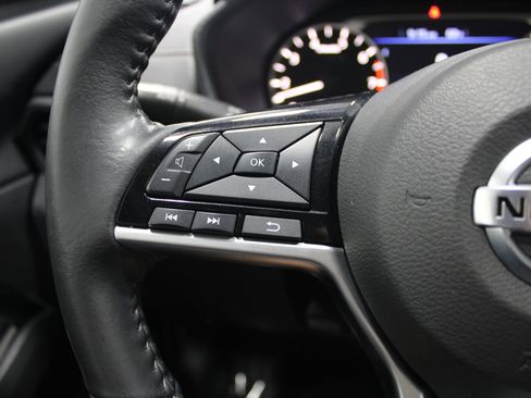 Used 2022 Nissan Altima 2.5 SV w/ SV Premium Package FWD image 36