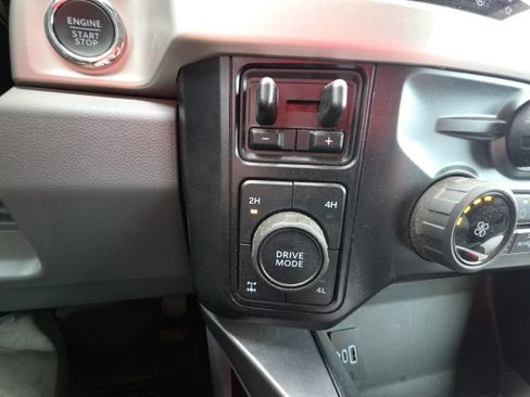 Used 2024 Ford F250 XLT w/ Black Appearance Package AWD/4WD image 19