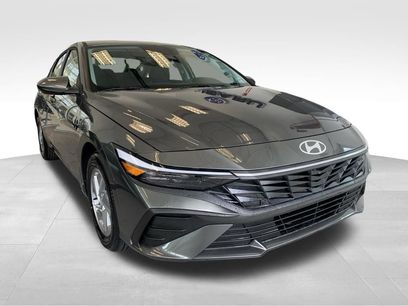 New 2026 Hyundai Elantra SE
