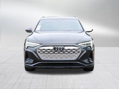 Used 2024 Audi Q8 e-tron Premium Plus w/ Premium Plus Package AWD/4WD image 2
