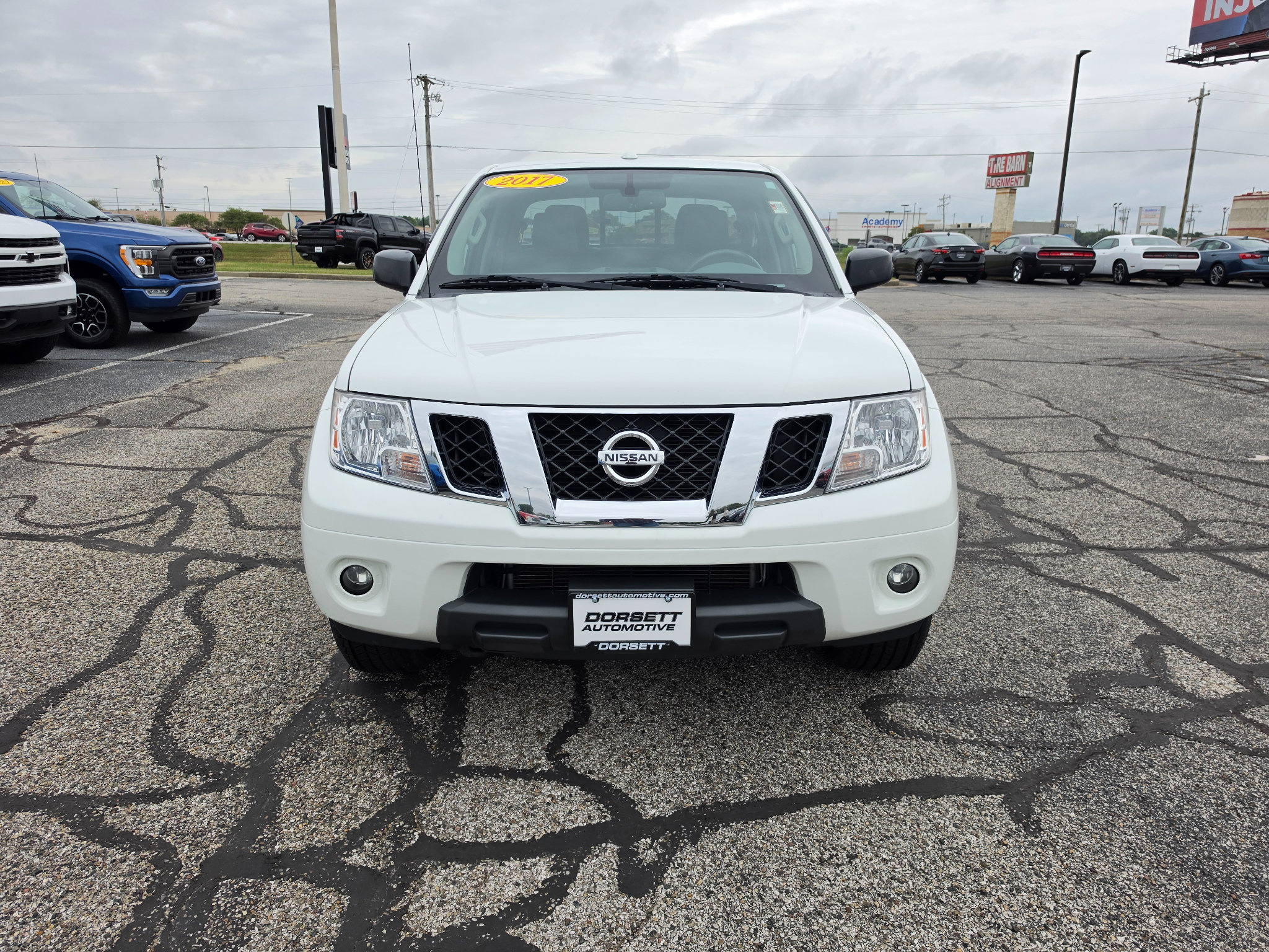 Used 2017 Nissan Frontier SV w/ SV Value Truck Package AWD/4WD image 2