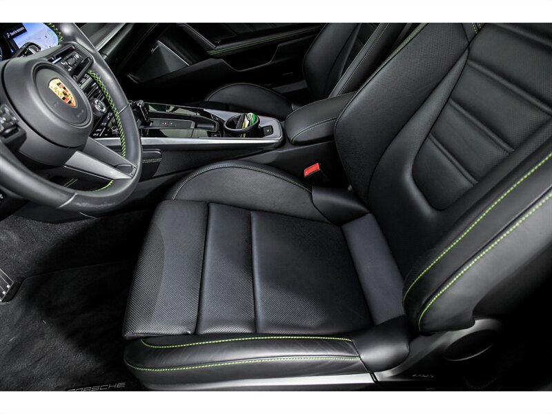 Used 2023 Porsche 911 GT3 RS AWD/4WD image 16