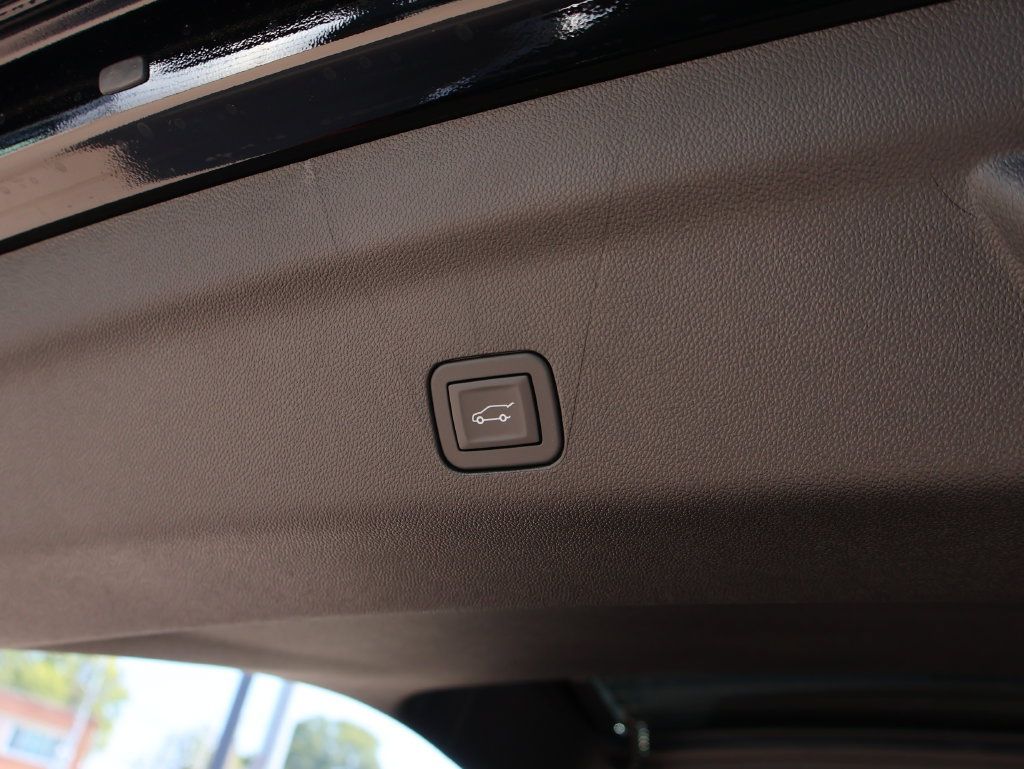 New 2026 GMC Yukon Elevation w/ LPO, Floor Liner Package AWD/4WD image 19