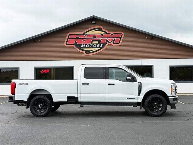 Used 2023 Ford F250 XLT AWD/4WD image 4