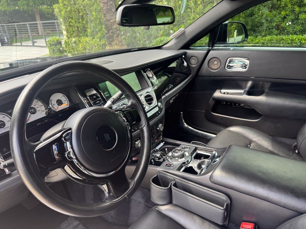 Used 2016 Rolls-Royce Wraith RWD image 12
