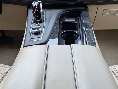 Used 2021 Cadillac Escalade ESV Premium Luxury w/ Driver Assist Tech Package RWD image 21