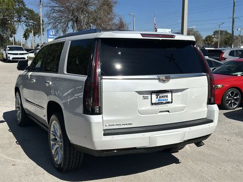 Used 2018 Cadillac Escalade Platinum image 4